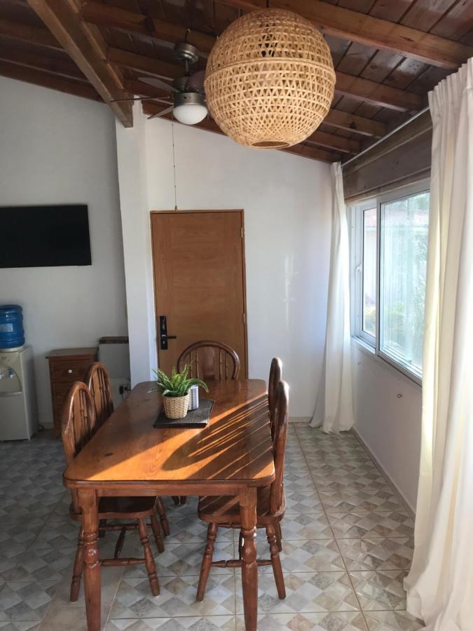 Cozy Oceanfront Villa With Direct Beach Access 라스테레나스 외부 사진