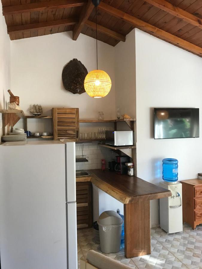 Cozy Oceanfront Villa With Direct Beach Access 라스테레나스 외부 사진