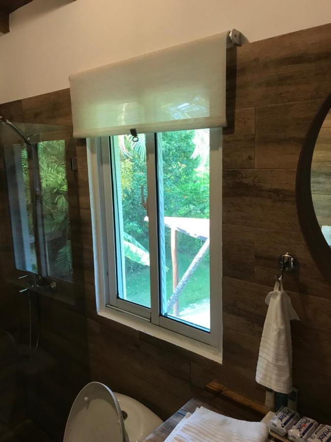 Cozy Oceanfront Villa With Direct Beach Access 라스테레나스 외부 사진